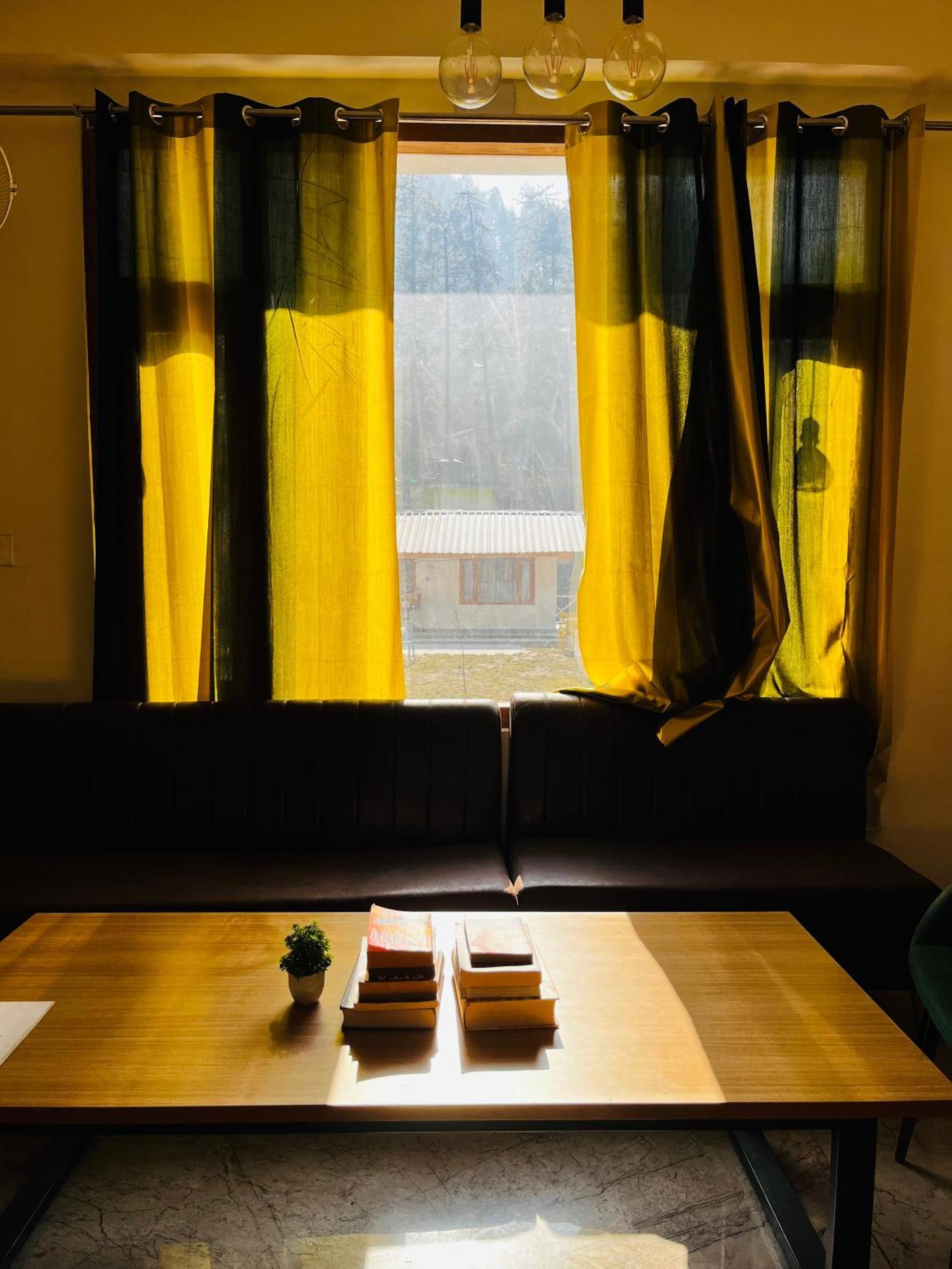 Hotel Adinova Kasol Eksteriør billede