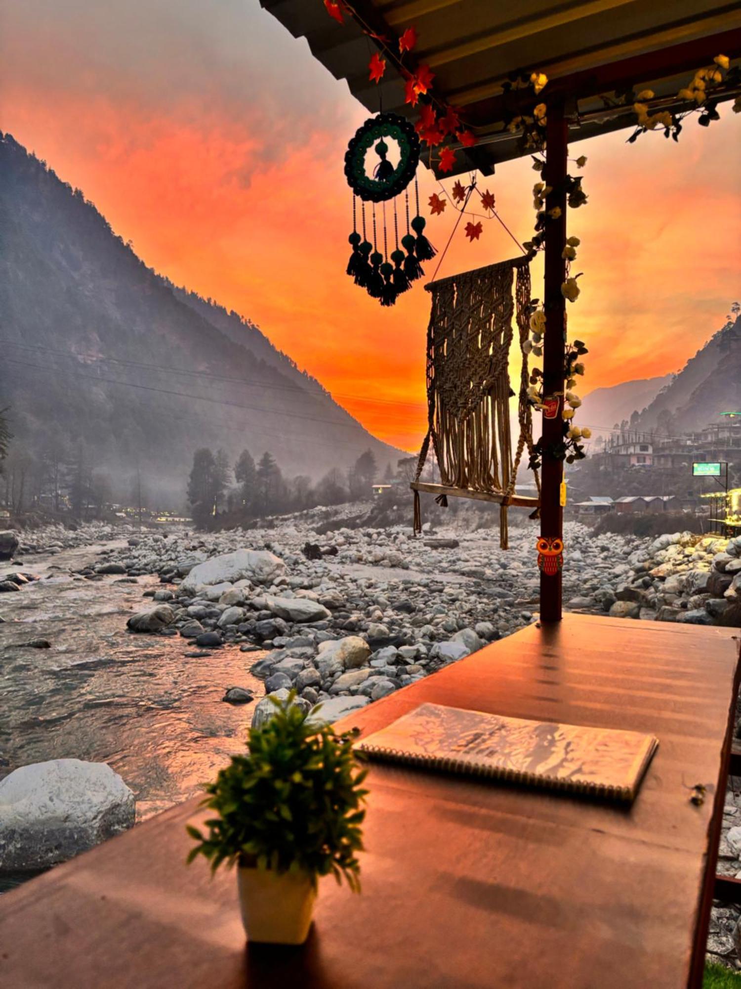 Hotel Adinova Kasol Eksteriør billede